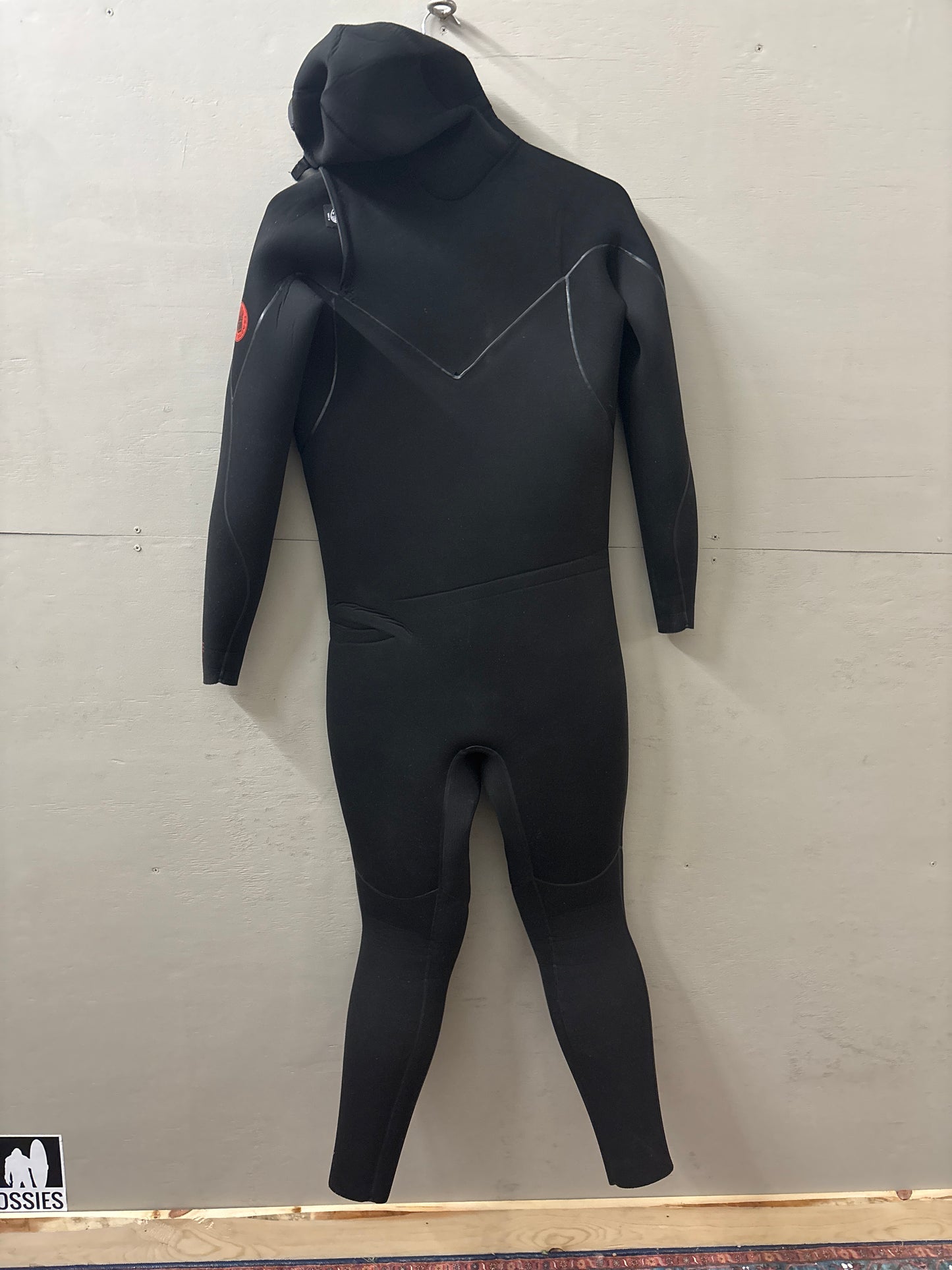 Used XL 5/4 Body Glove