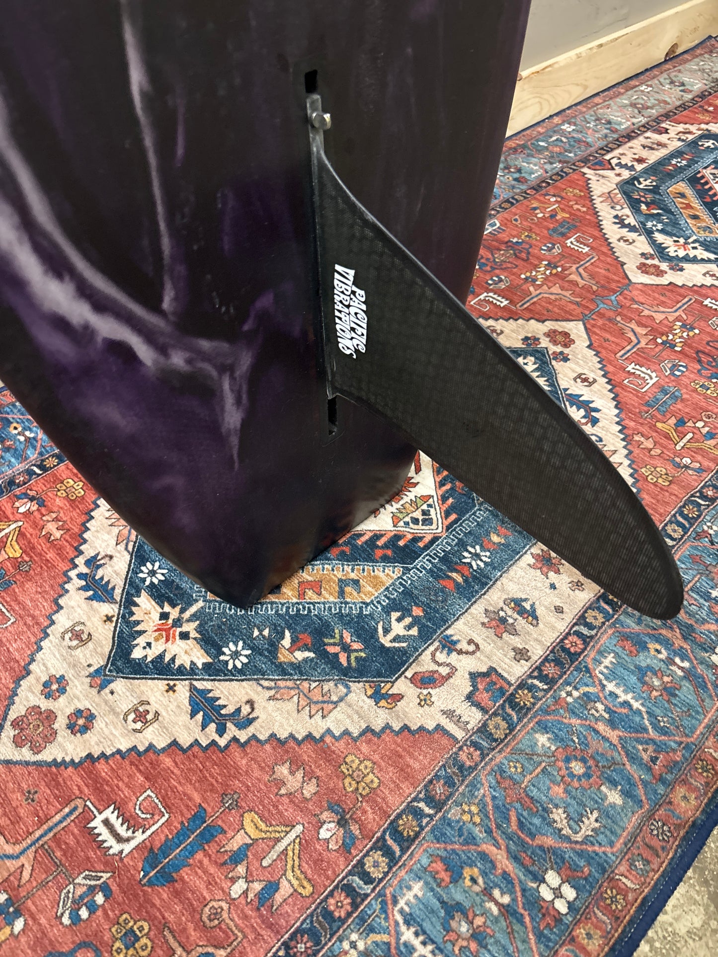 Solid Log 9'8" x 23.5" x 3.5" | Surfboard USED