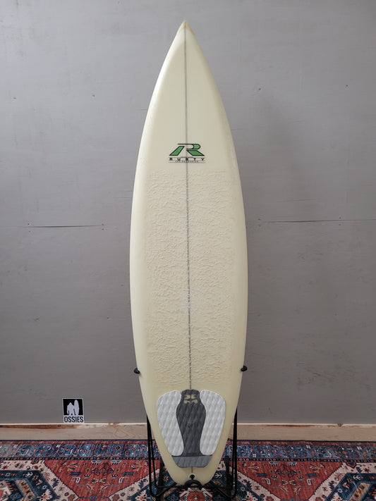Rusty 6'4" x 20.3" x 2.5" | Surfboard USED (Green Logo)